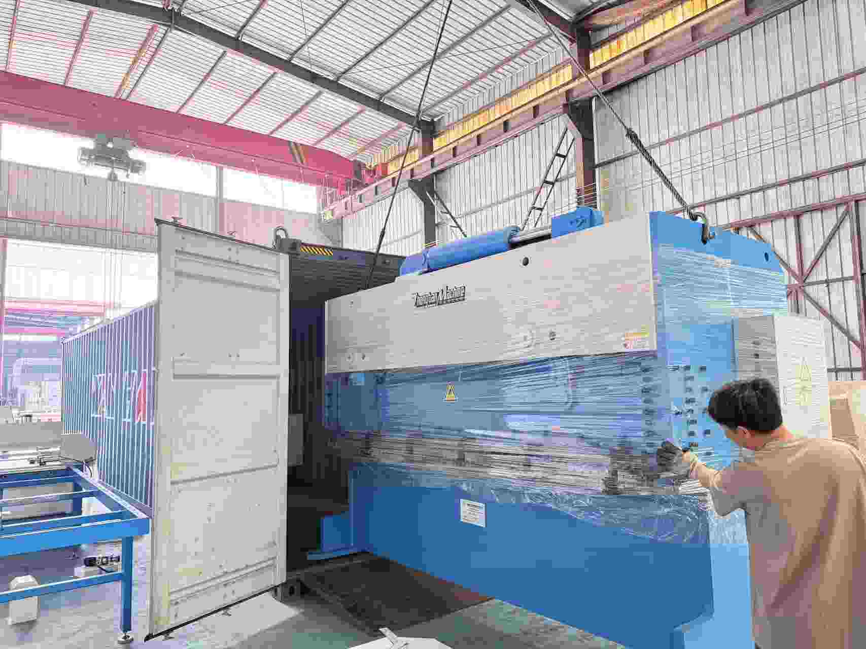 Aluminum formwork punching/milling/cutting machines dispatch to INDIA