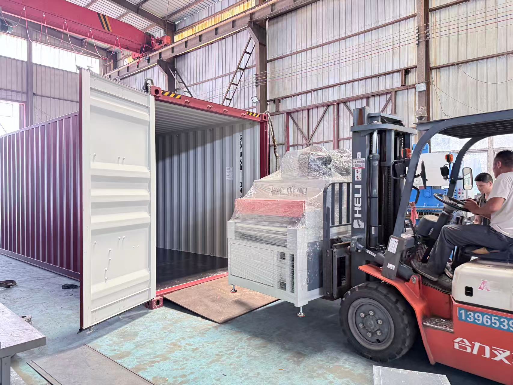 Aluminum formwork machines to Vietnam